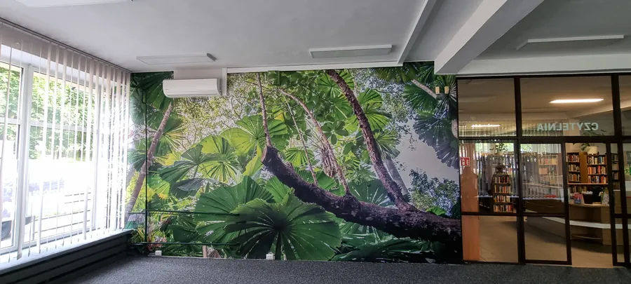 Fototapeta z motywem roślinnym na ścianie wnętrza